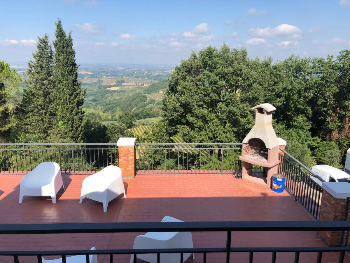 Appartamento Con Vista Sulle Colline Toscane Монтеспертоли Екстериор снимка